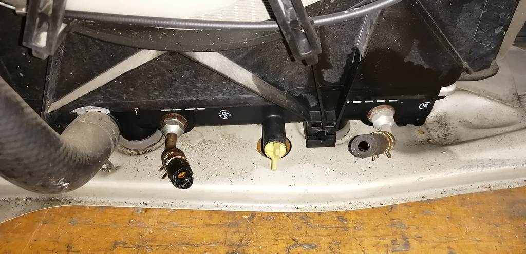 PASSO KGC30 НОУСКАТ, БЕЗ ФАР Toyota Passo 10