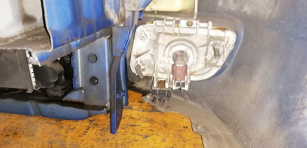 MPV LW5W НОУСКАТ (ФАРА 6899, ГАБАРИТ 4149) Mazda MPV 13