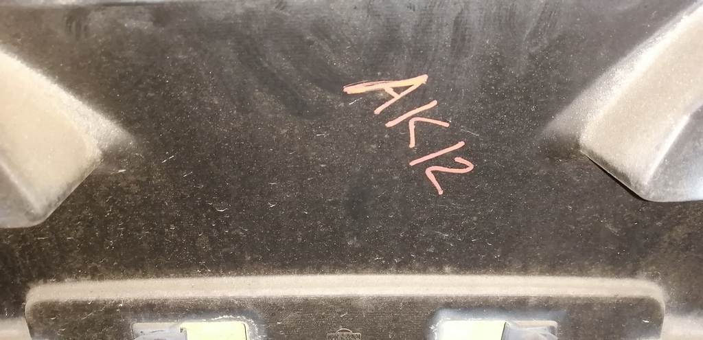 бампер Nissan March 6