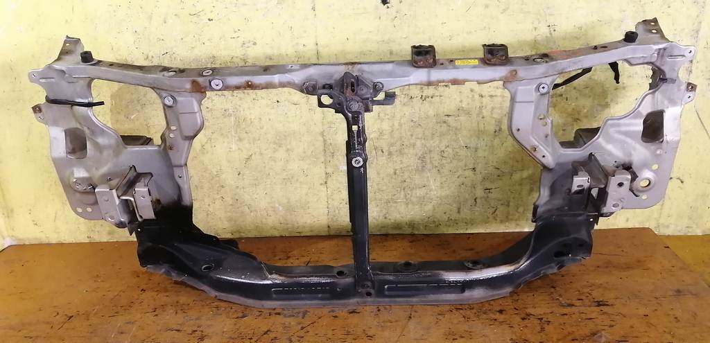 рамка радиатора Mazda Demio 0