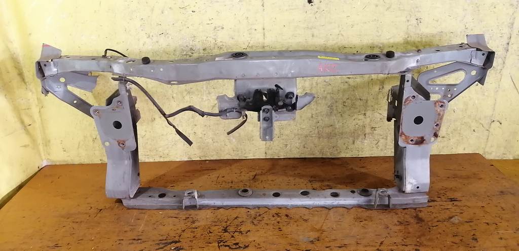 рамка радиатора Nissan March 0