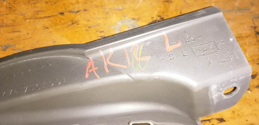 MARCH AK12 РЕШЕТКА РАДИАТОРА ЛЕВАЯ Nissan March 1