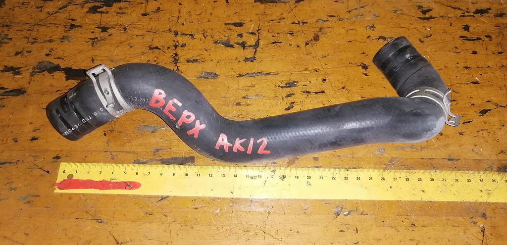 шланг радиатора Nissan March 0