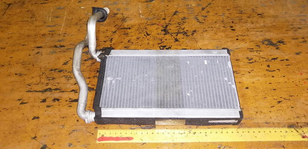 MPV LW5W РАДИАТОР ПЕЧКИ Mazda MPV 1