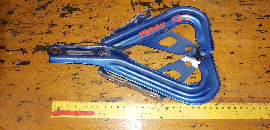 петля капота Honda Freed 0