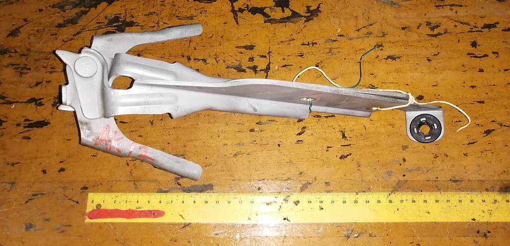 петля капота Nissan March 0