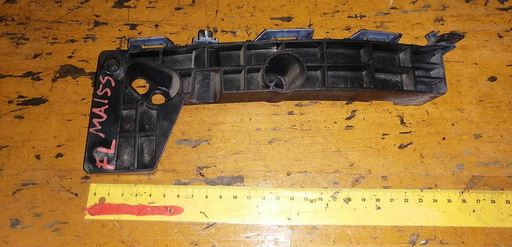 крепеж бампера Suzuki Solio 0