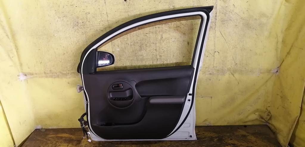 PASSO KGC30 ДВЕРЬ ПЕРЕДНЯЯ ПРАВАЯ Toyota Passo 4