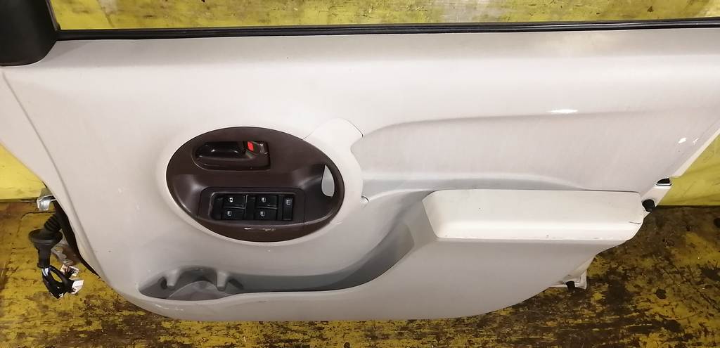 PASSO KGC30 ДВЕРЬ ПЕРЕДНЯЯ ПРАВАЯ Toyota Passo 4