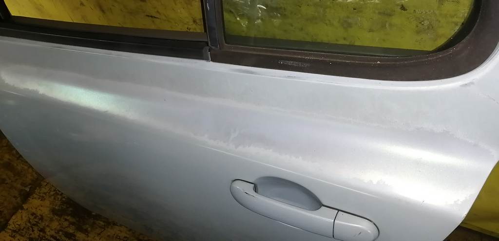 дверь Nissan March 3