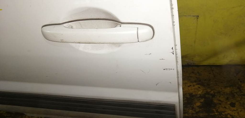 дверь Nissan Liberty 3