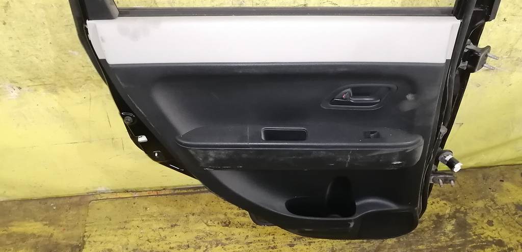 ZEST JE1 ДВЕРЬ ЗАДНЯЯ ЛЕВАЯ Honda Zest 4