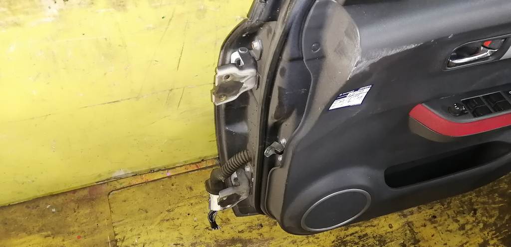 SWIFT ZC31S ДВЕРЬ ПЕРЕДНЯЯ ПРАВАЯ Suzuki Swift 7