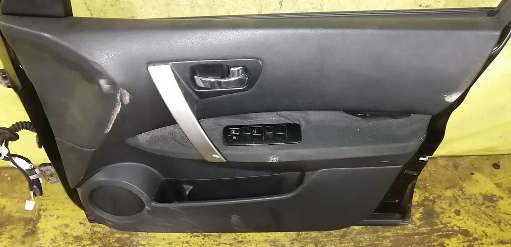 DUALIS J10 ДВЕРЬ ПЕРЕДНЯЯ ПРАВАЯ Nissan Dualis 4
