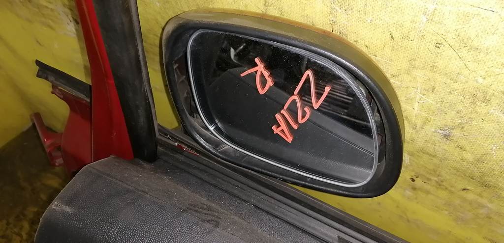 зеркало Mitsubishi Colt 0