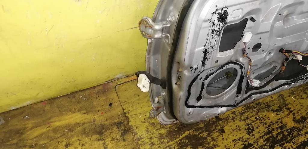 DEMIO DW3W ДВЕРЬ ПЕРЕДНЯЯ ПРАВАЯ, ГОЛАЯ Mazda Demio 4