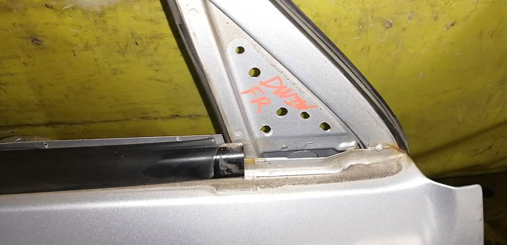 DEMIO DW3W ДВЕРЬ ПЕРЕДНЯЯ ПРАВАЯ, ГОЛАЯ Mazda Demio 1