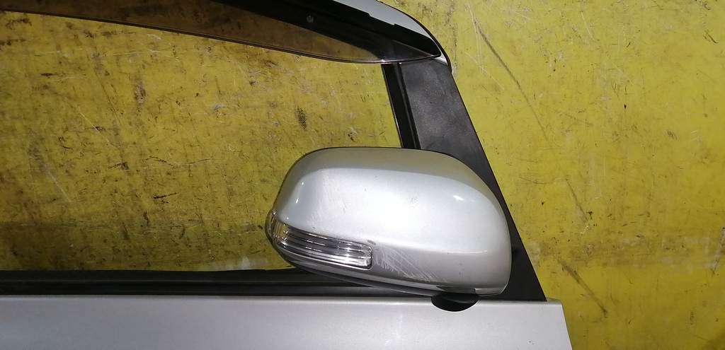 RACTIS NCP100 ЗЕРКАЛО ПРАВОЕ С ПОВТОРИТЕЛЕМ Toyota Ractis 1