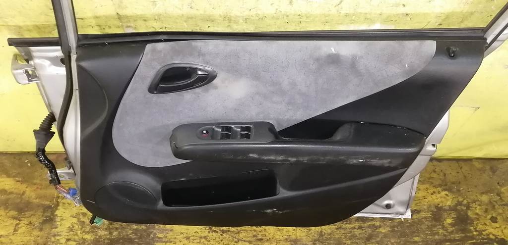 FIT GD1 ДВЕРЬ ПЕРЕДНЯЯ ПРАВАЯ Honda Fit 4
