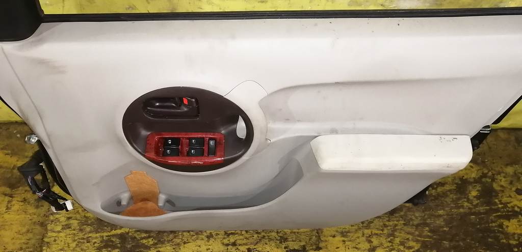 PASSO KGC30 ДВЕРЬ ПЕРЕДНЯЯ ПРАВАЯ Toyota Passo 4