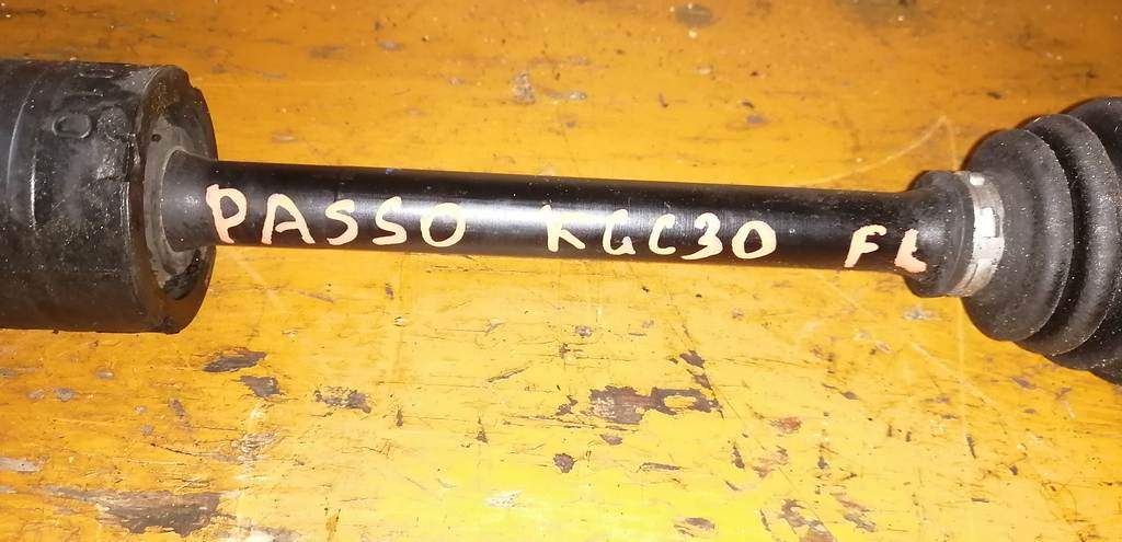 PASSO KGC30 ПРИВОД ПЕРЕДНИЙ ЛЕВЫЙ Toyota Passo 1