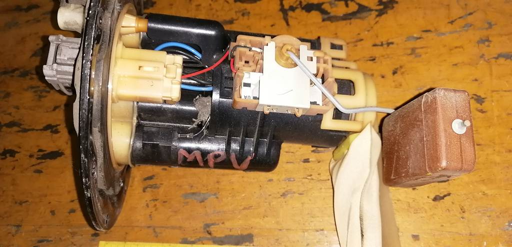 MPV LW5W БЕНЗОНАСОС, ДЕФЕКТ Mazda MPV 1