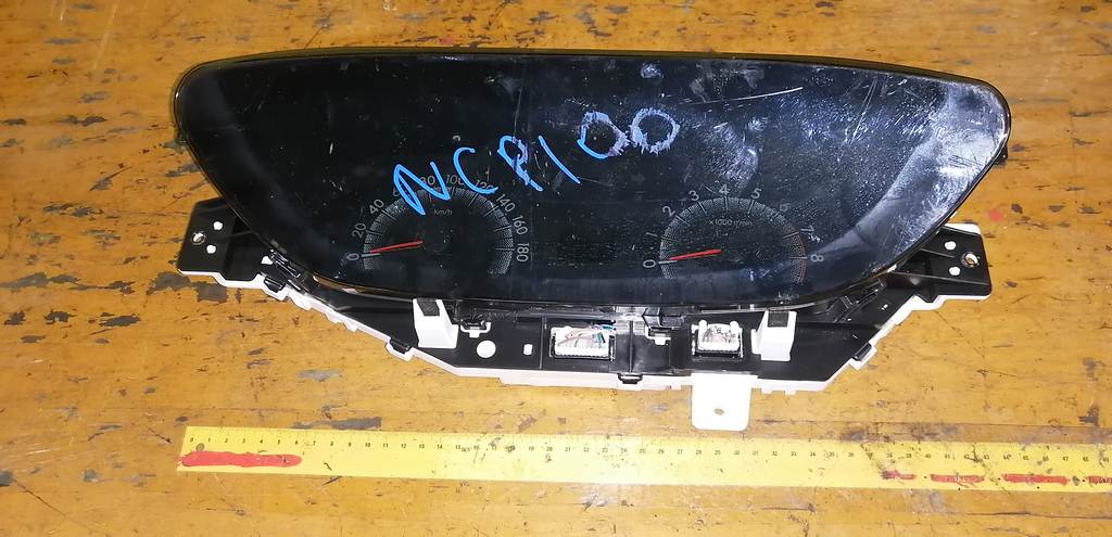 щиток приборов Toyota Ractis 0