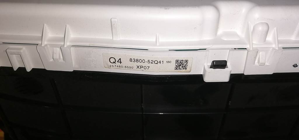 RACTIS NCP100 ЩИТОК ПРИБОРОВ 83800-52Q41 Toyota Ractis 1