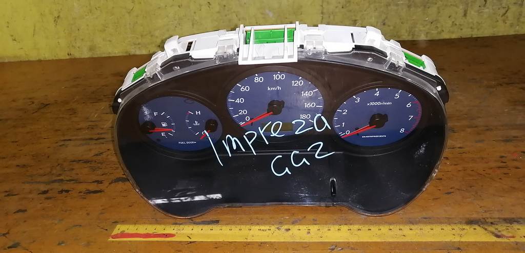 щиток приборов Subaru Impreza 0