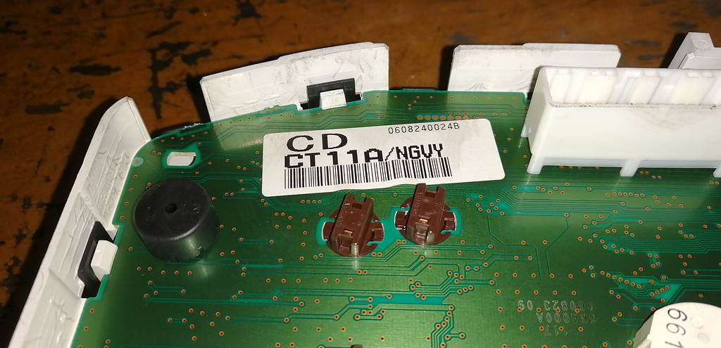 щиток приборов Nissan March 3