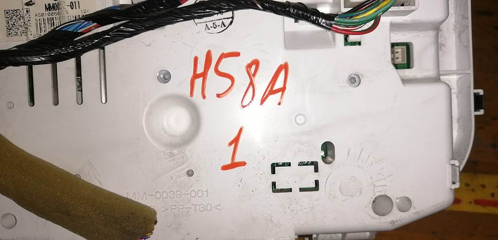 PAJERO MINI H58A ЩИТОК ПРИБОРОВ 8100B544 (1) Mitsubishi Pajero Mini 1