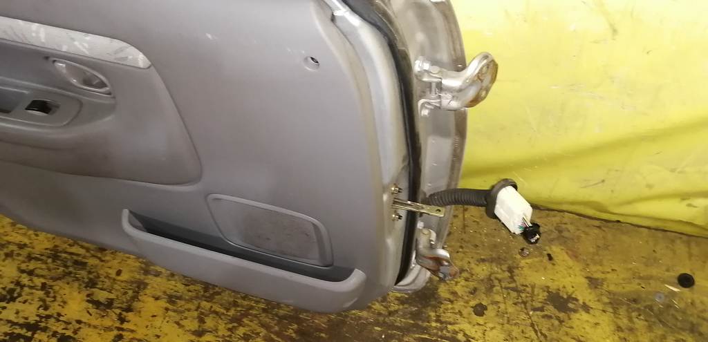 DEMIO DW3W ДВЕРЬ ПЕРЕДНЯЯ ЛЕВАЯ, ДЕФЕКТ Mazda Demio 4