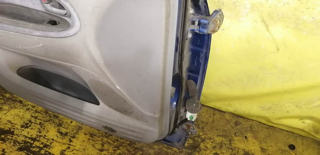 MPV LW5W ДВЕРЬ ПЕРЕДНЯЯ ЛЕВАЯ Mazda MPV 7