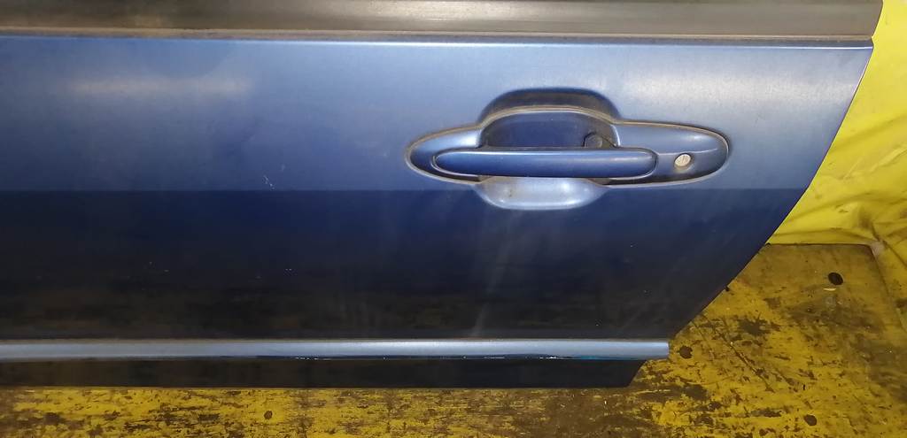 дверь Mazda MPV 3