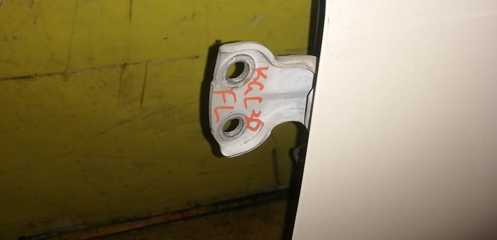 PASSO KGC30 ДВЕРЬ ПЕРЕДНЯЯ ЛЕВАЯ Toyota Passo 1