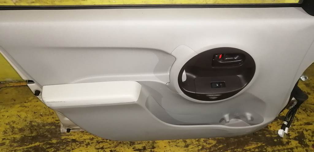 PASSO KGC30 ДВЕРЬ ПЕРЕДНЯЯ ЛЕВАЯ Toyota Passo 4