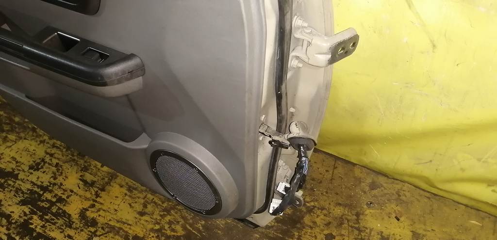 дверь Nissan X-Trail 6