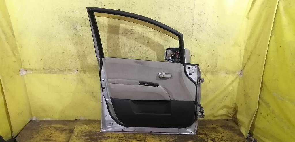 дверь Nissan Presage 3