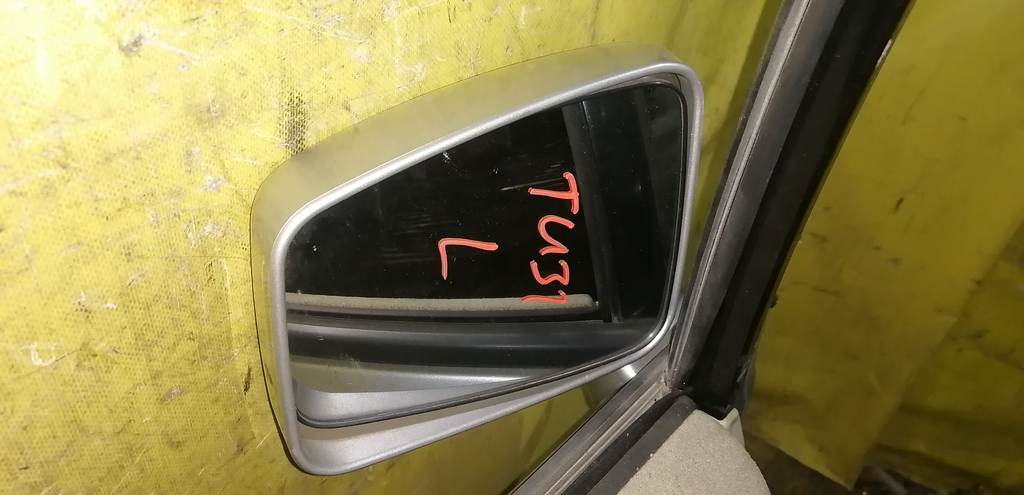 зеркало Nissan Presage 0