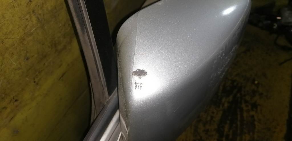 зеркало Nissan Presage 3