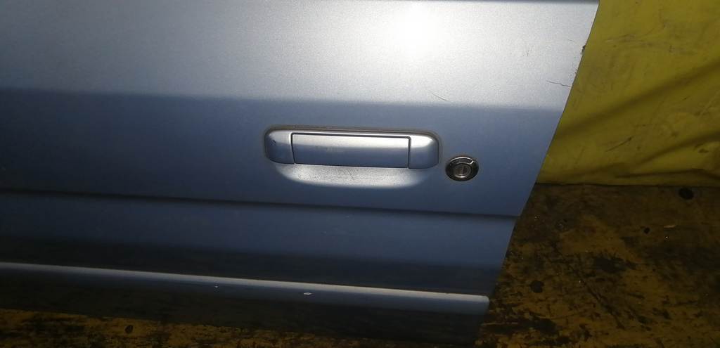 дверь Mazda Demio 3