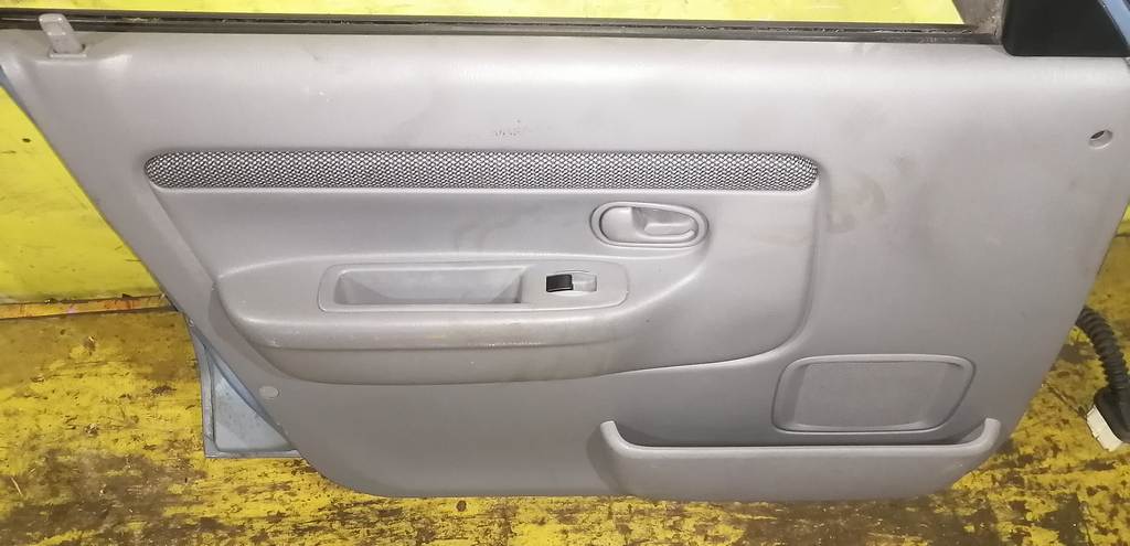 Кузов Mazda Demio 5