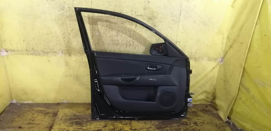 дверь Mazda Axela 3