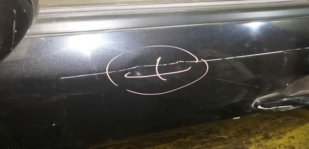 дверь Mazda Axela 6