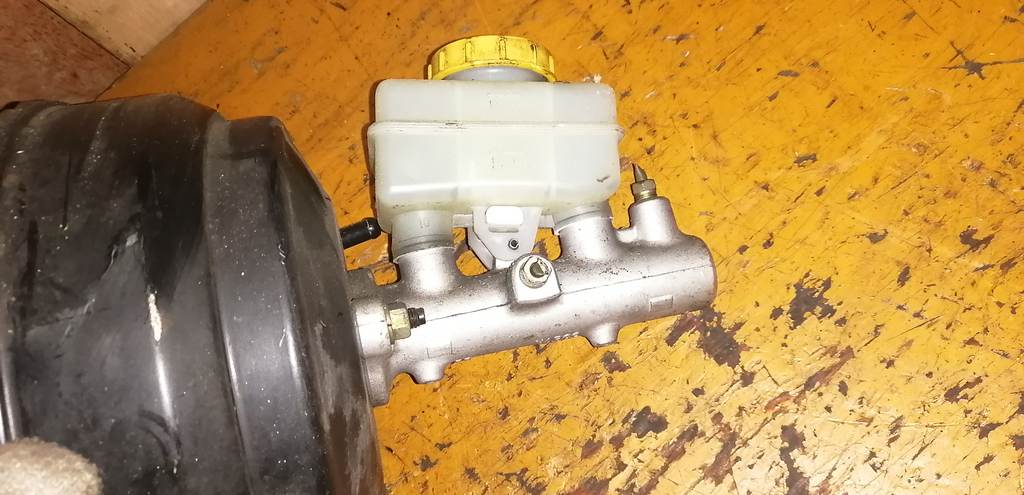 IMPREZA GG2 ВАКУУМНИК+ГЛАВНЫЙ ТОРМОЗНОЙ Subaru Impreza 1