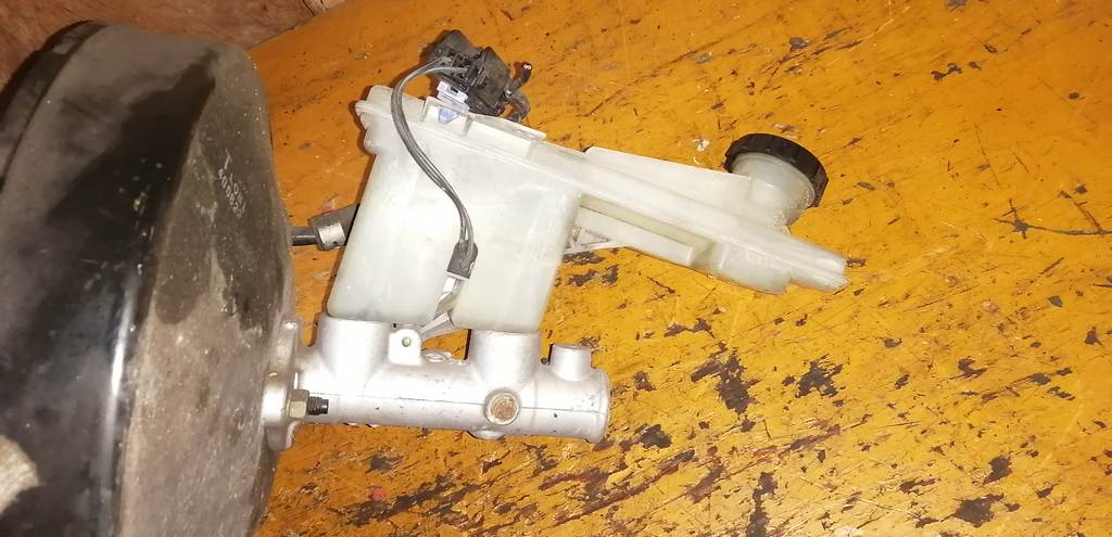 MPV LW5W ВАКУУМНИК+ГЛАВНЫЙ ТОРМОЗНОЙ 4WD Mazda MPV 1