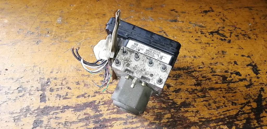 FUNCARGO NCP20 БЛОК ABS 44510-52131 Toyota Funcargo 1