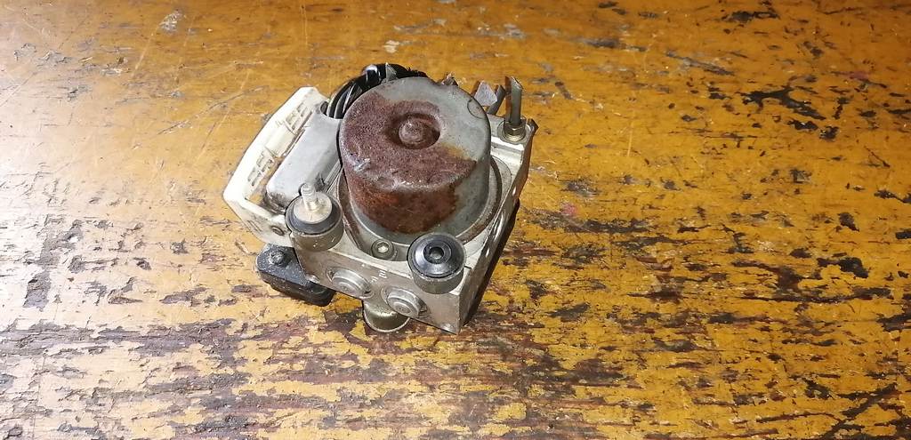 блок abs Mazda MPV 3