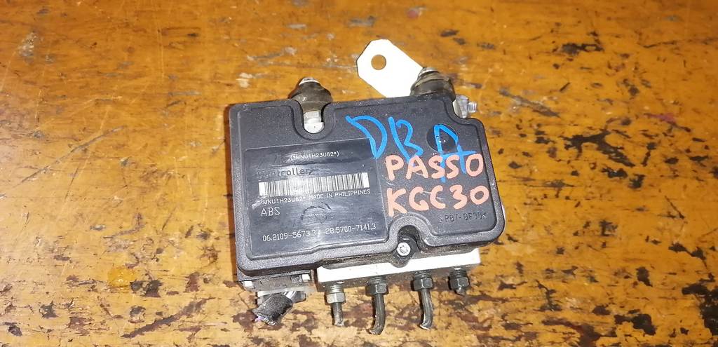 блок abs Toyota Passo 0
