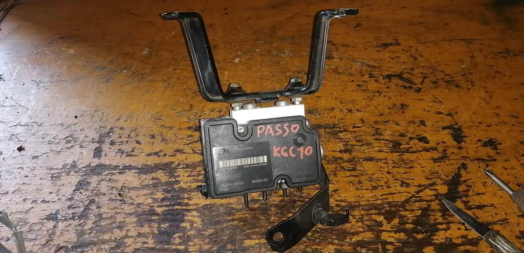 блок abs Toyota Passo 0